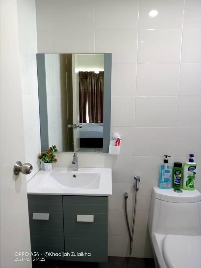 Risqi Apartment 2 Bedroom Wakaf Che Yeh Кота-Бару Екстер'єр фото