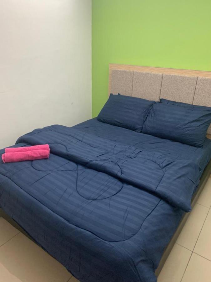 Risqi Apartment 2 Bedroom Wakaf Che Yeh Кота-Бару Екстер'єр фото